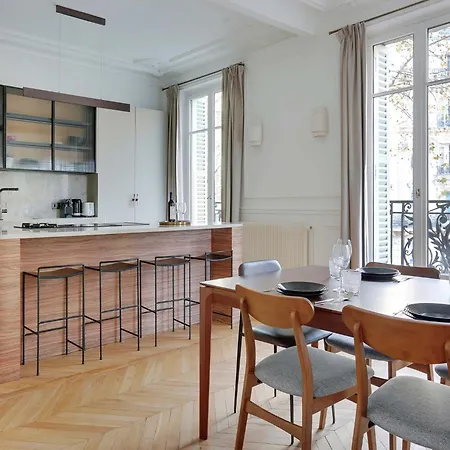 Luxury With Balcony - 4bd 8p - Marais Bastille París